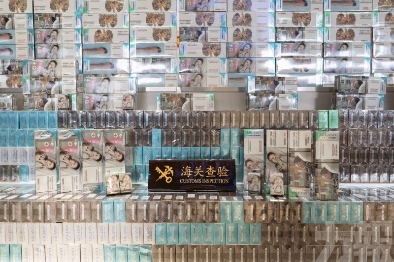 截獲夾藏香煙近15萬支