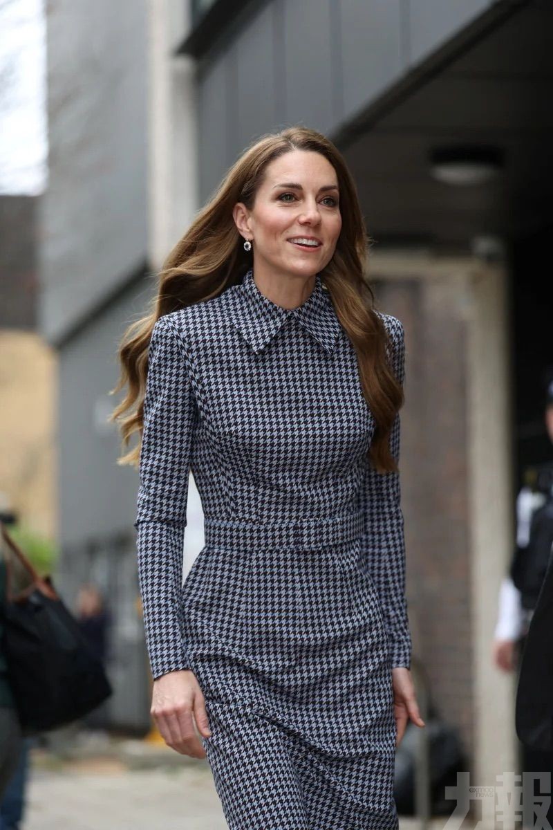 網友驚呼瘦成紙片人