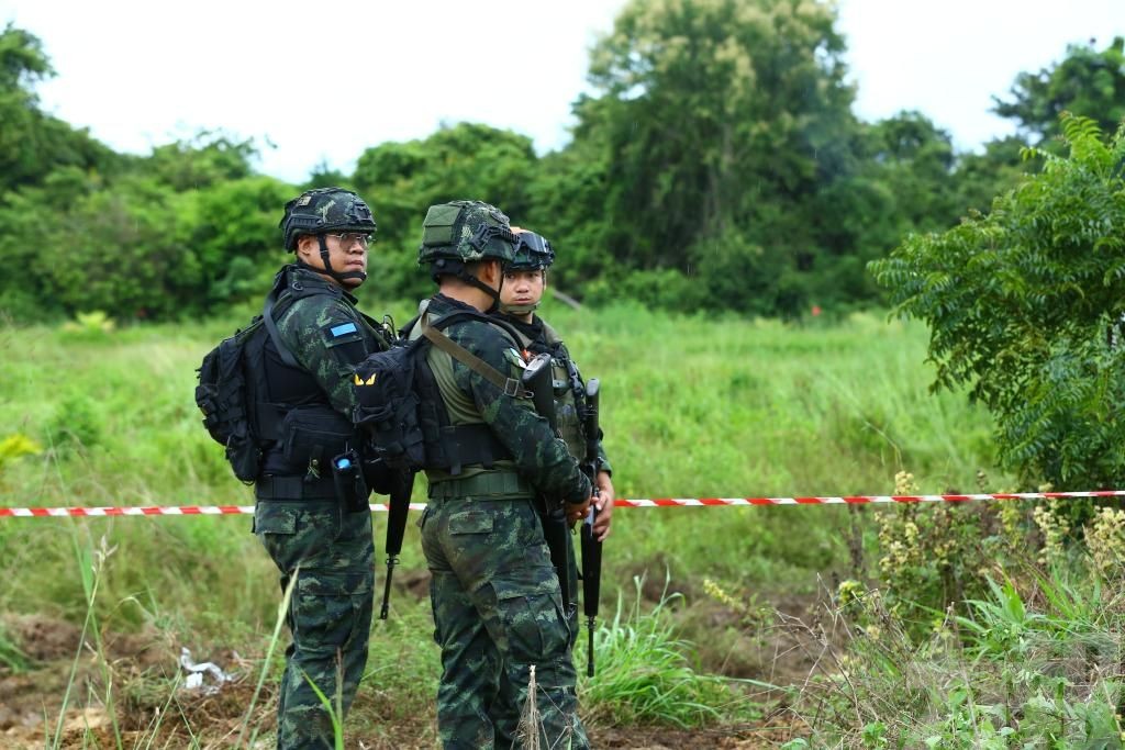 至少4名柬平民死傷