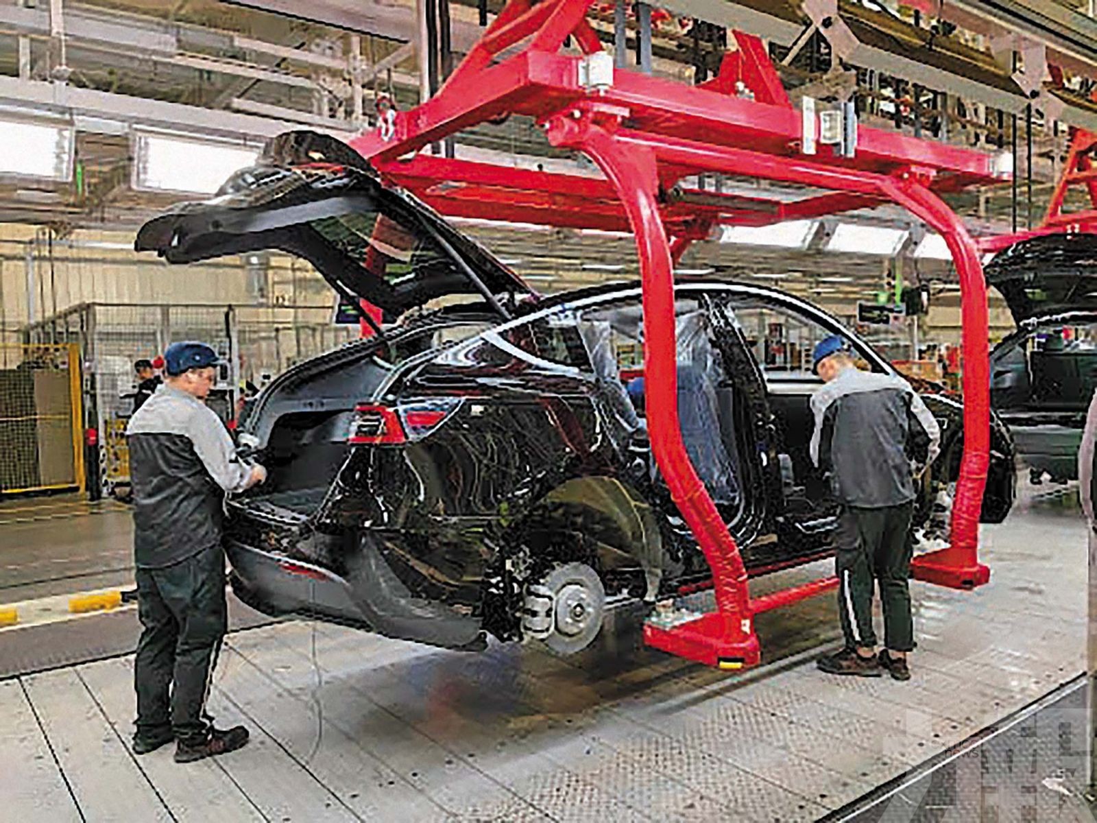 馬斯克身家突破6,000億美元