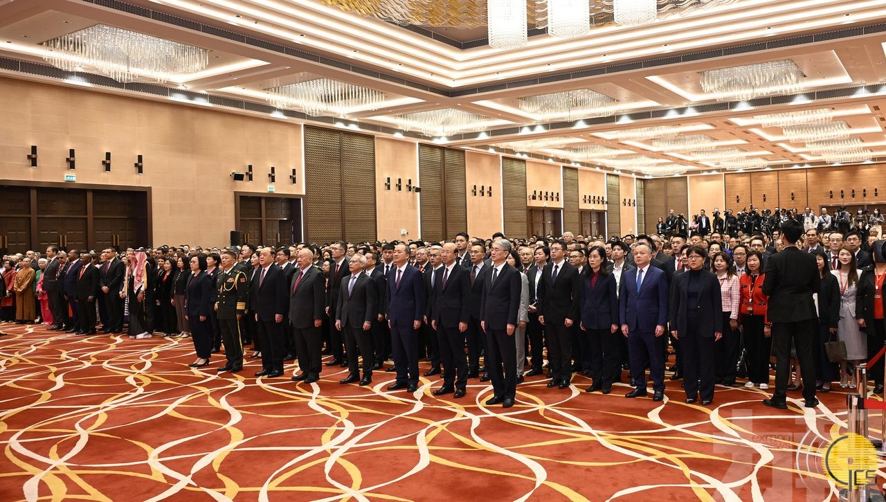 岑浩輝：服務強國建設實現自身發展