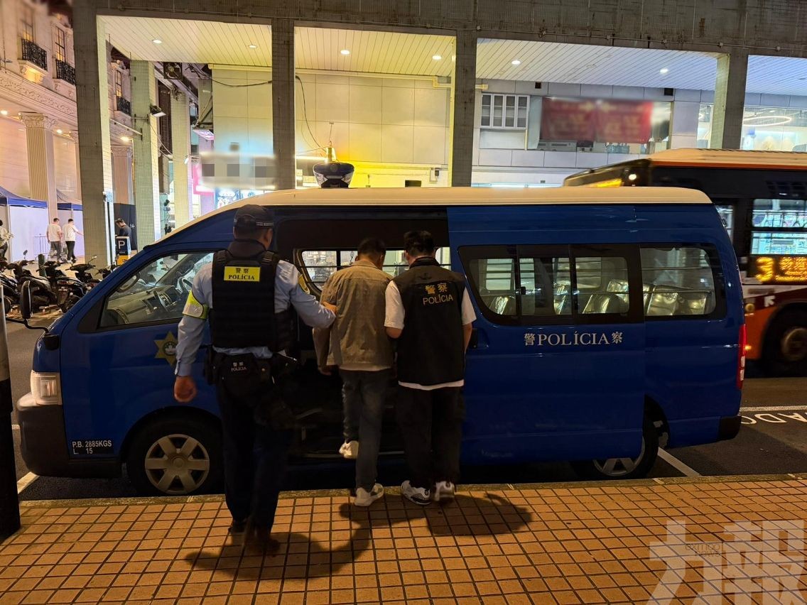 警冬防行動截兩換錢黨