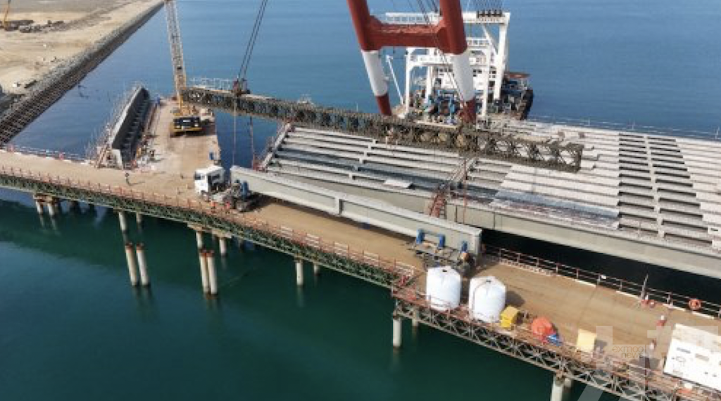 沙特吉贊工業城人工島連接橋主體結構落成