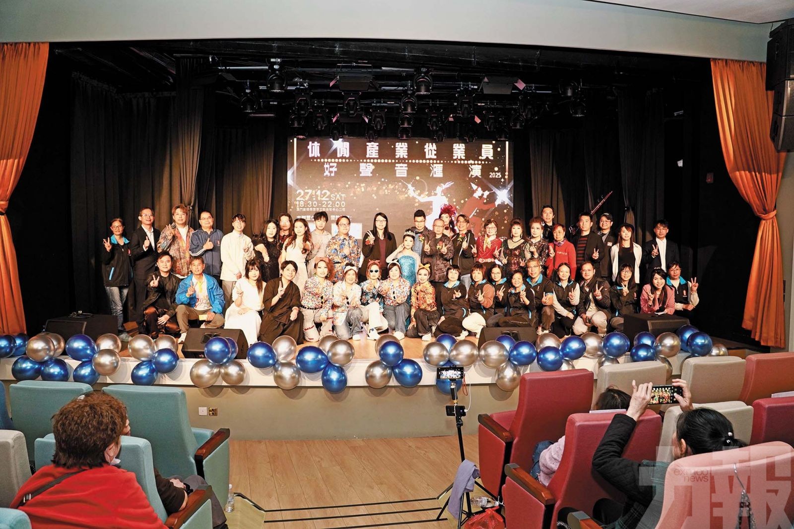 逾20參演者華麗復古展歌喉