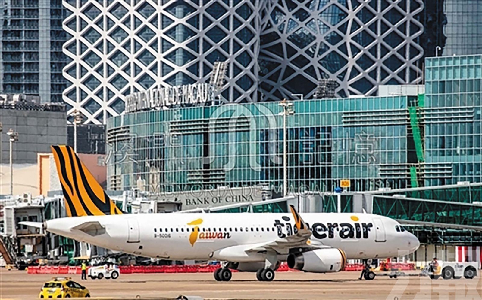 &mdash;&mdash;澳門機場的海峽通航之旅