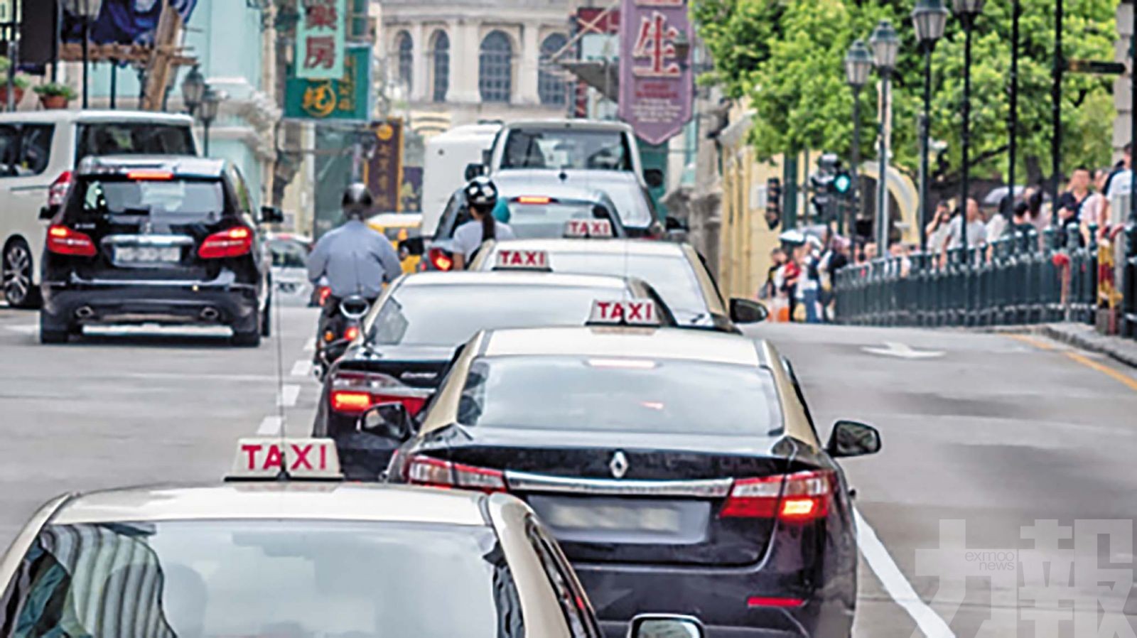 先落實網約的士再推網約車