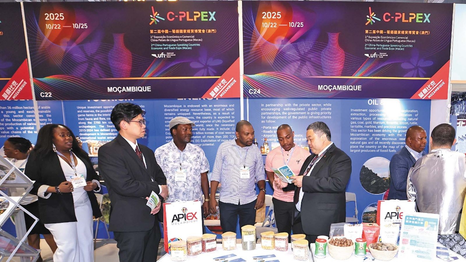 暫收逾500宗諮詢及13宗申請