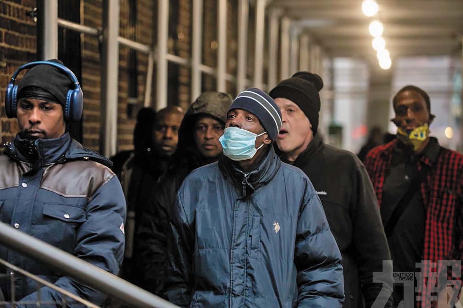 美「小非農」轉正但仍偏弱