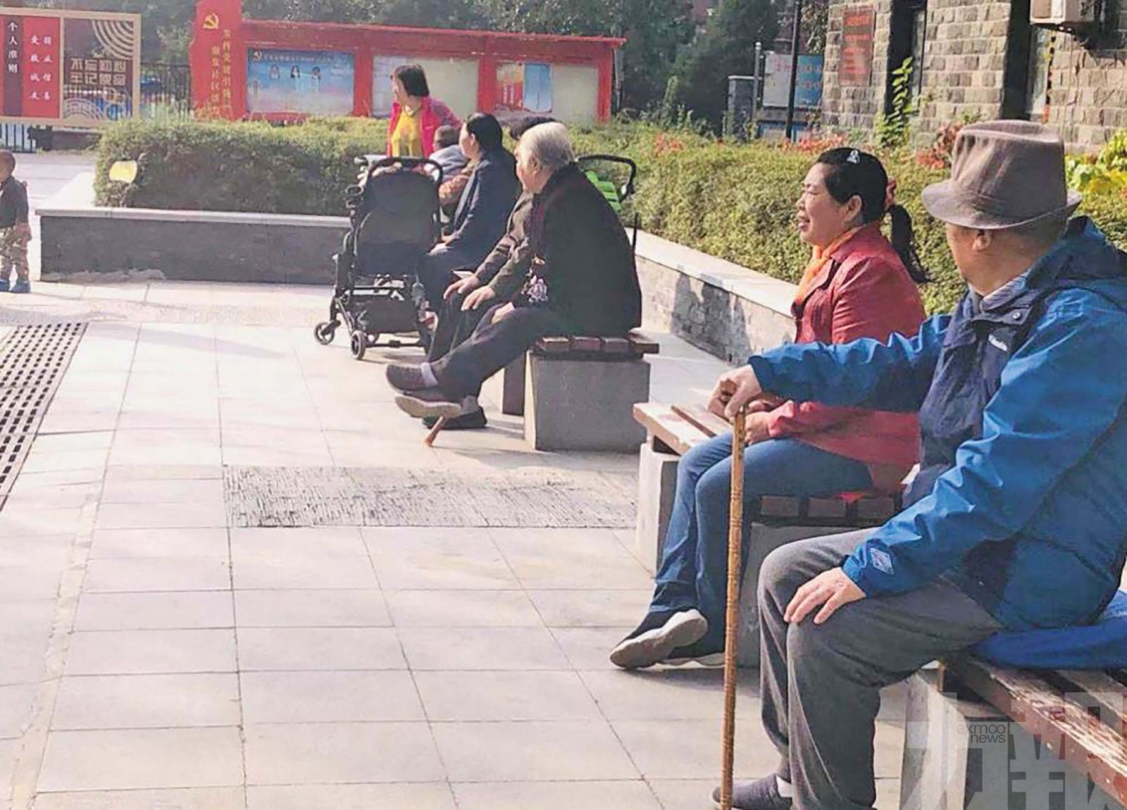 設「一鍵收屍」 可選靈車司機