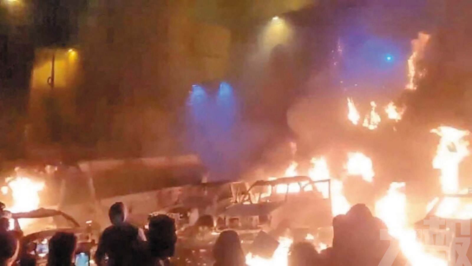 多國要求公民立即撤離