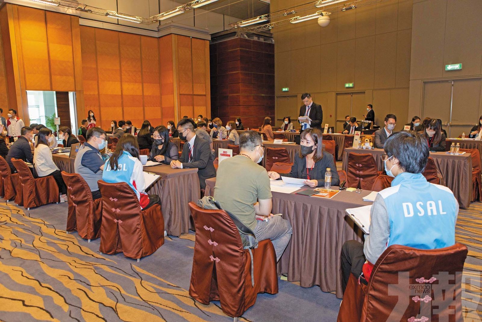 供逾300職缺今起報名