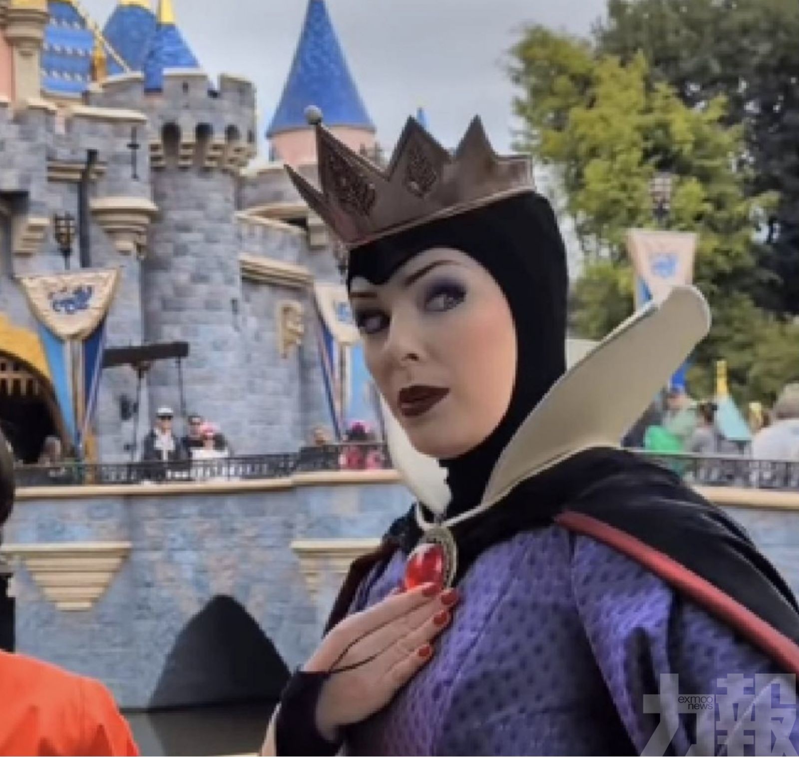 Sabrina Von B.結束八年皇后生涯