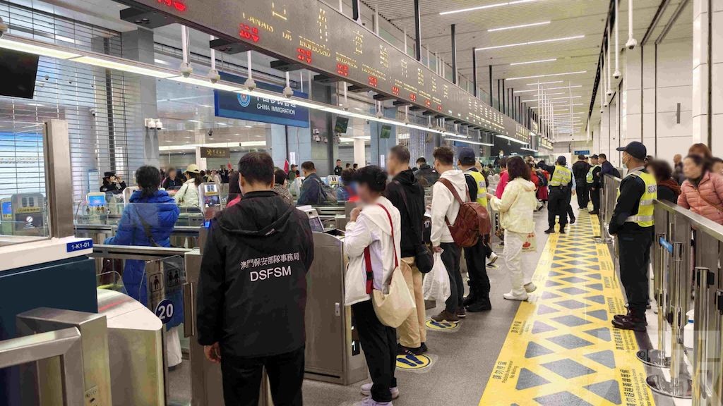 合資格外籍人士下周一起可用大橋口岸自助通關