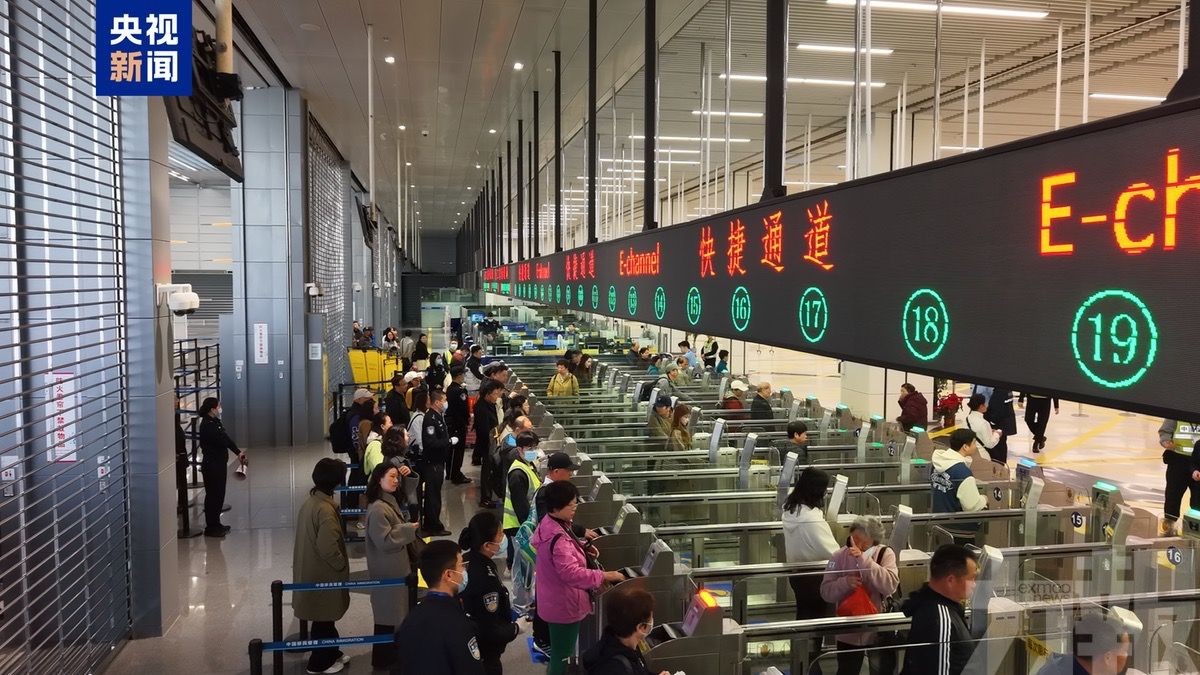 外籍人士納入通行