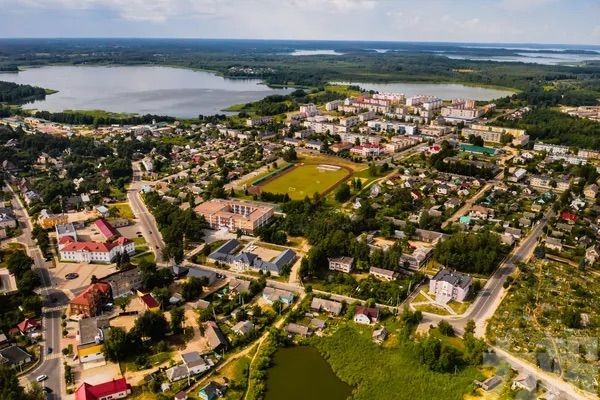 年入逾7,000萬美元