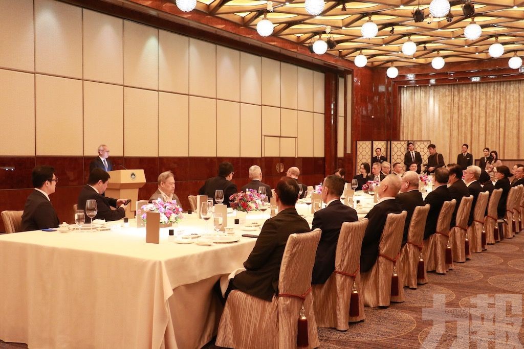 向社會各界做好宣傳引導