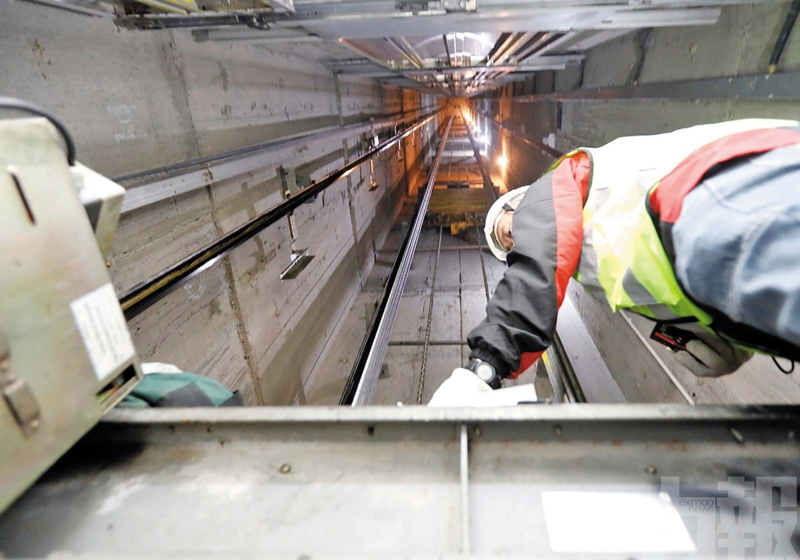 兩升降機逾期未檢遭罰八萬元