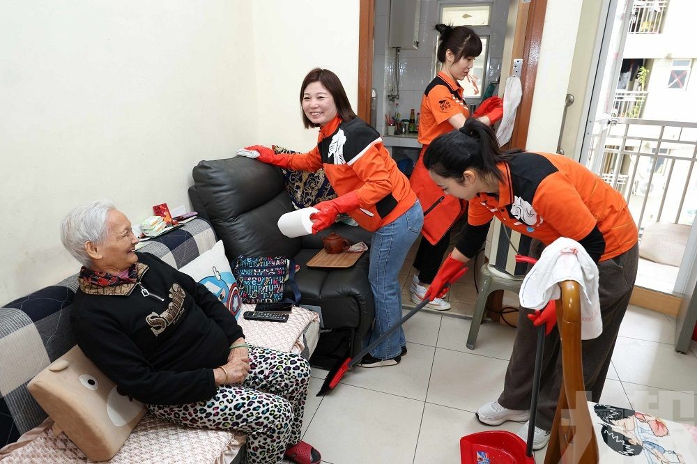 美高梅送暖迎春「獅」展關懷