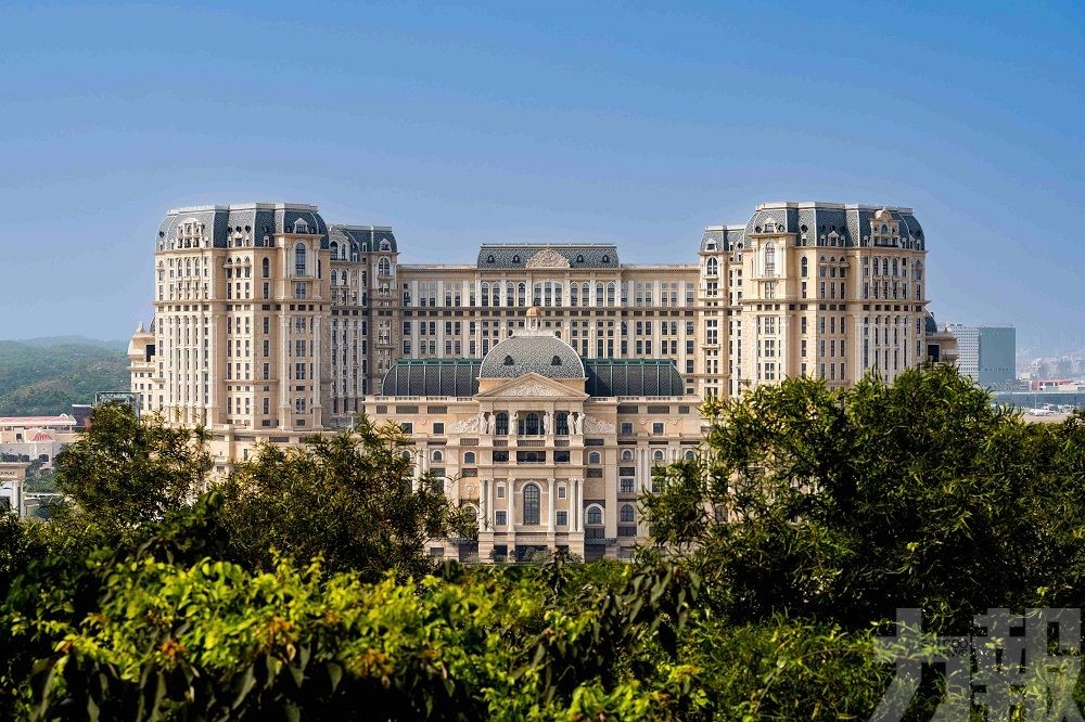 成為全球首個所有酒店均獲 《福布斯旅遊指南》五星評級的綜合度假村