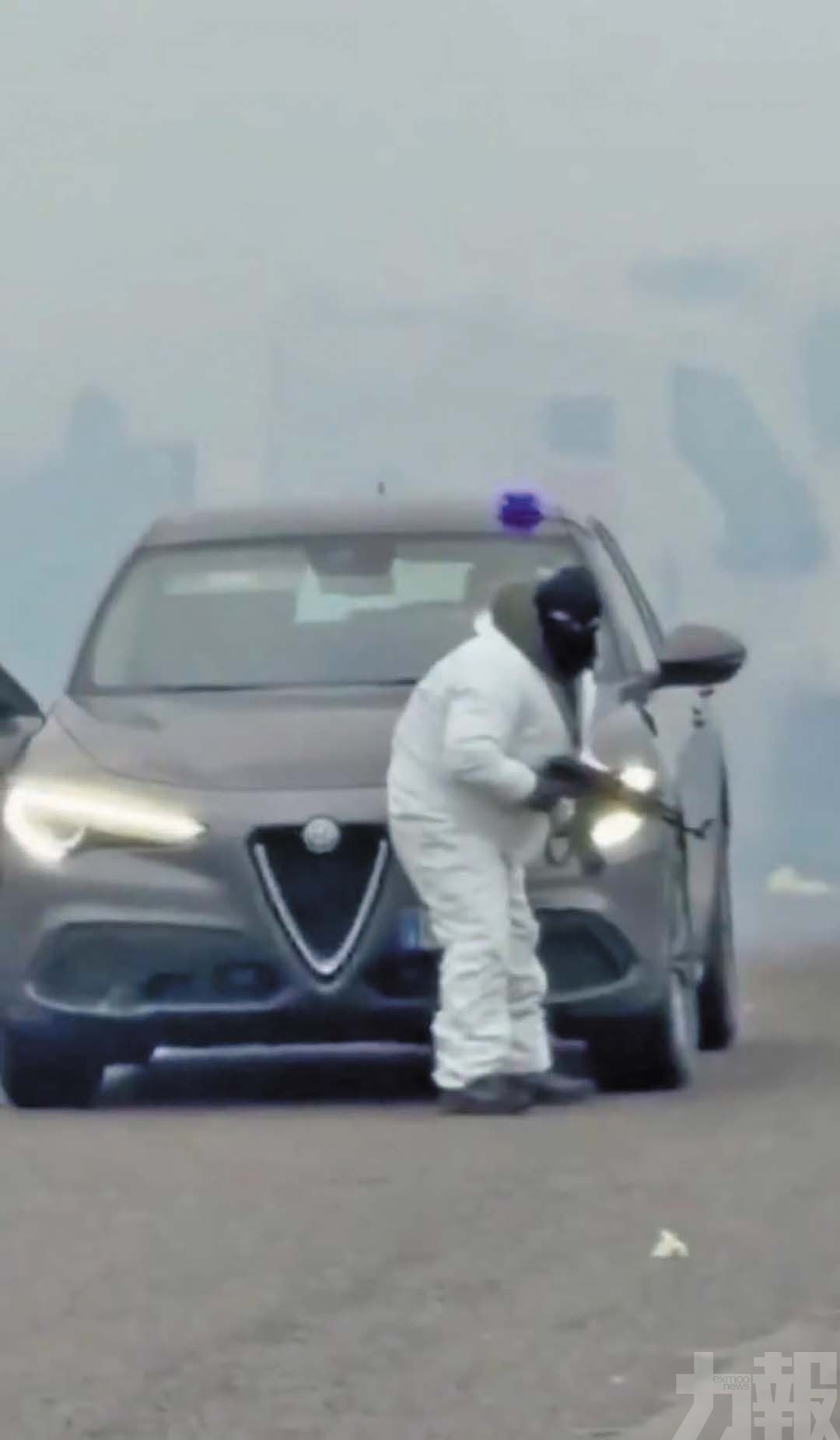 意悍匪高速劫解款車 縱火封路炸車門與憲兵激戰