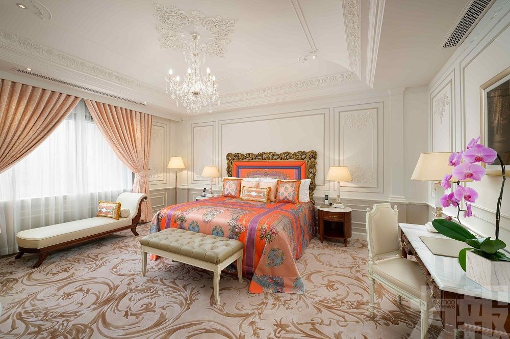 成為全球首個所有酒店均獲 《福布斯旅遊指南》五星評級的綜合度假村