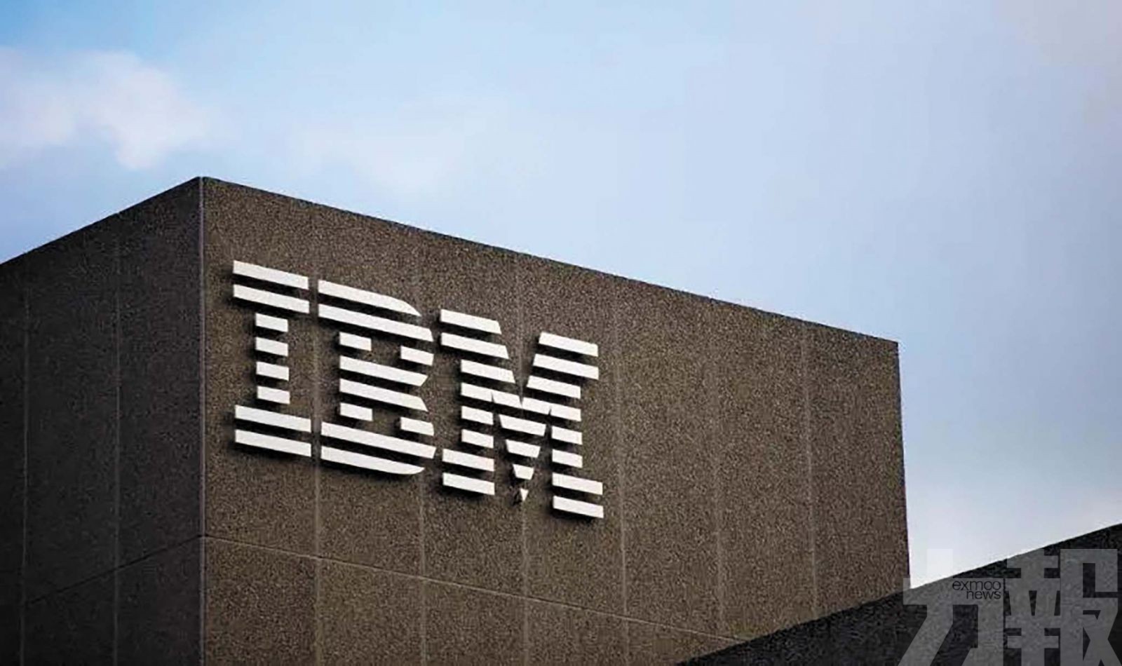 微軟本益比罕見低於 IBM