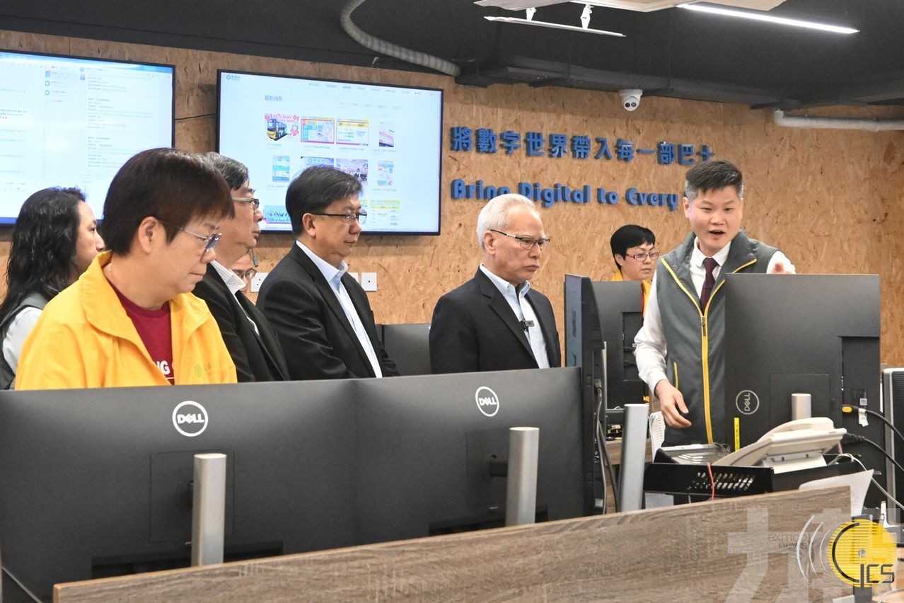 訪前線工作人員致新春祝福