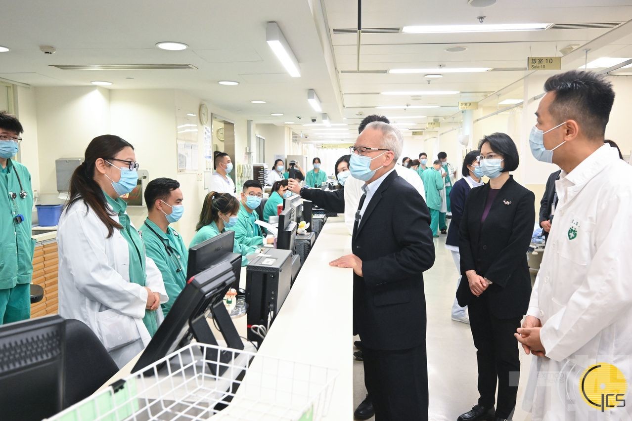 訪前線工作人員致新春祝福