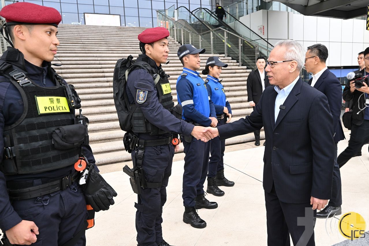 訪前線工作人員致新春祝福