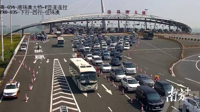 正月初三單日突破2.7萬車次