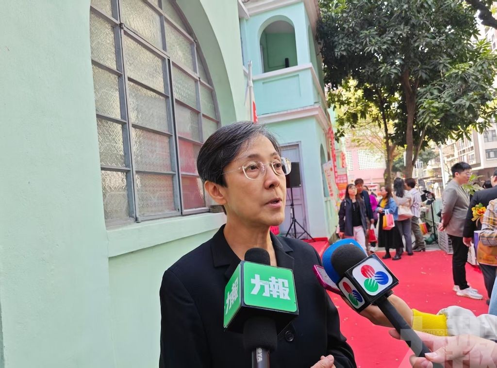 文綺華：意見評價正面