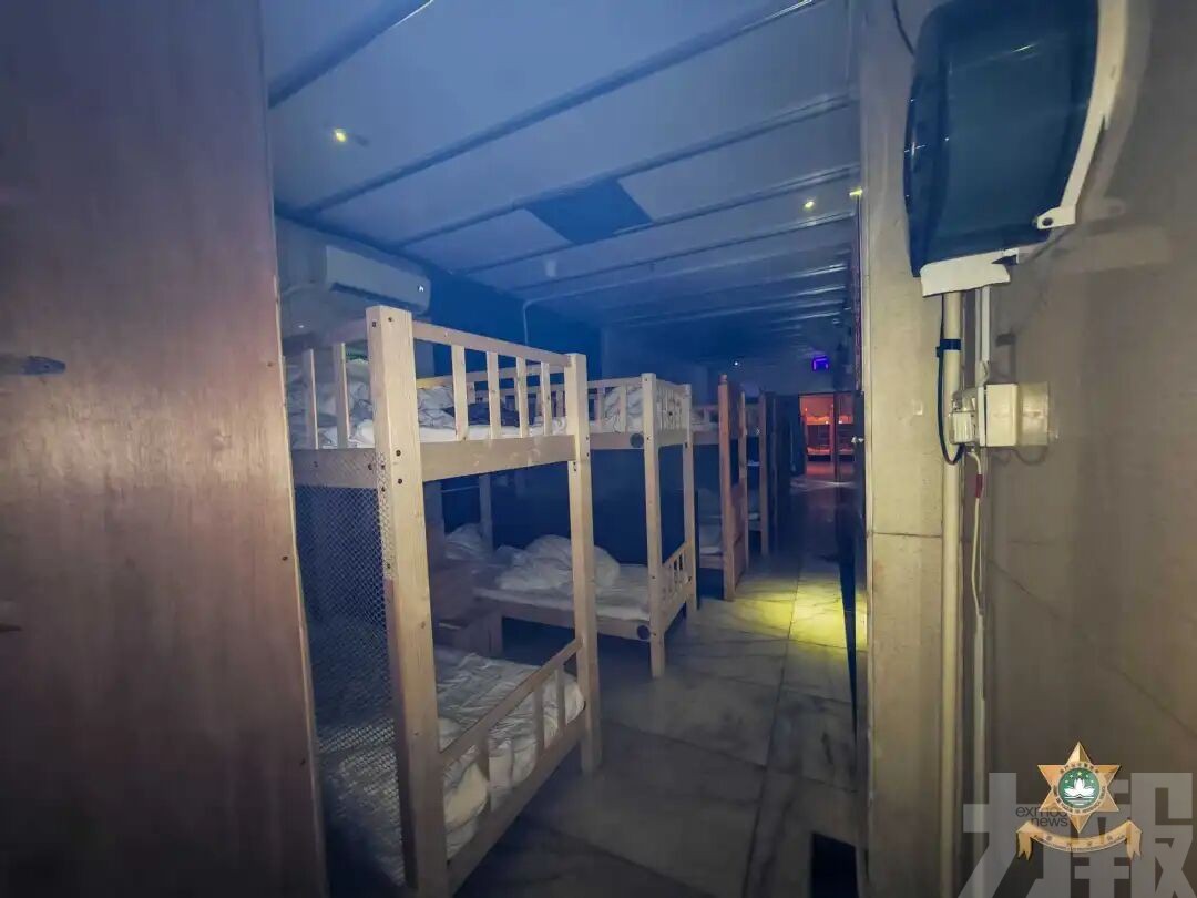 警搗非法旅館截21人