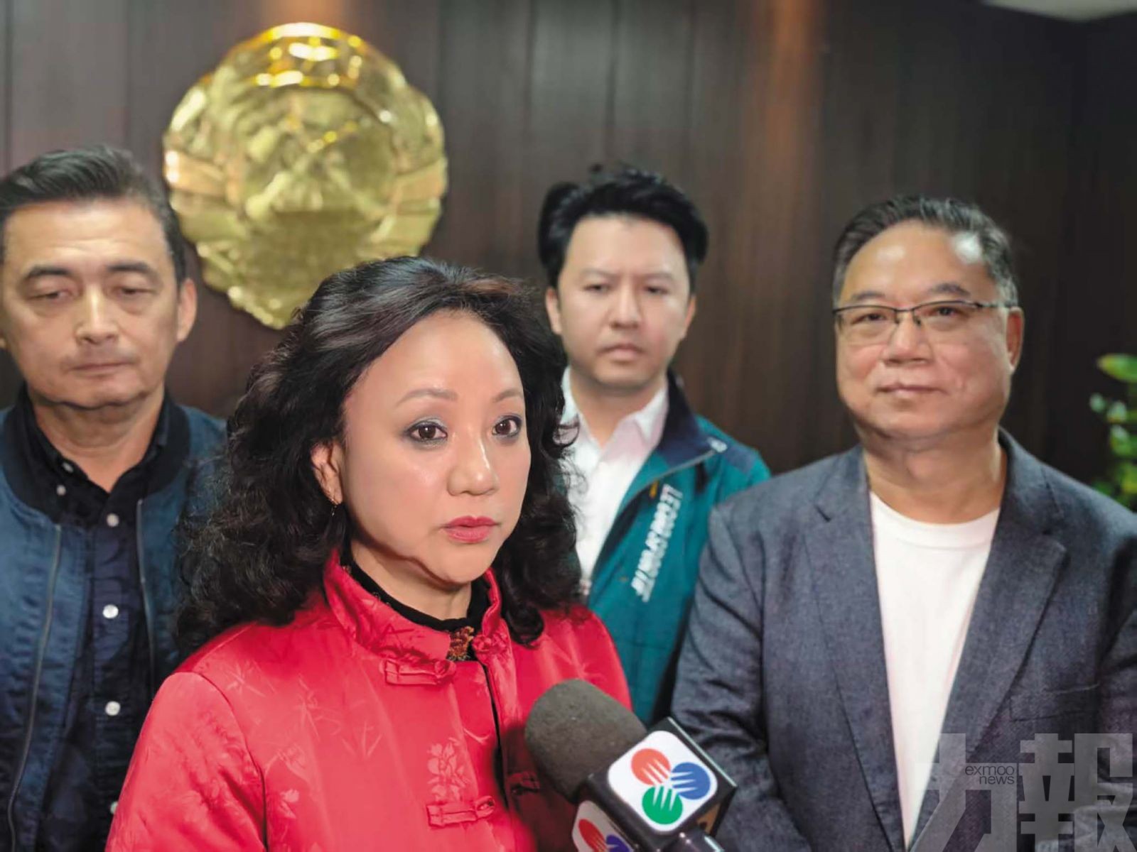 籌善款物資轉交總領館盼解燃眉急