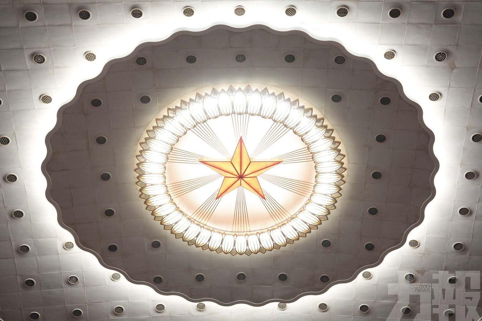 世界關注中國兩會