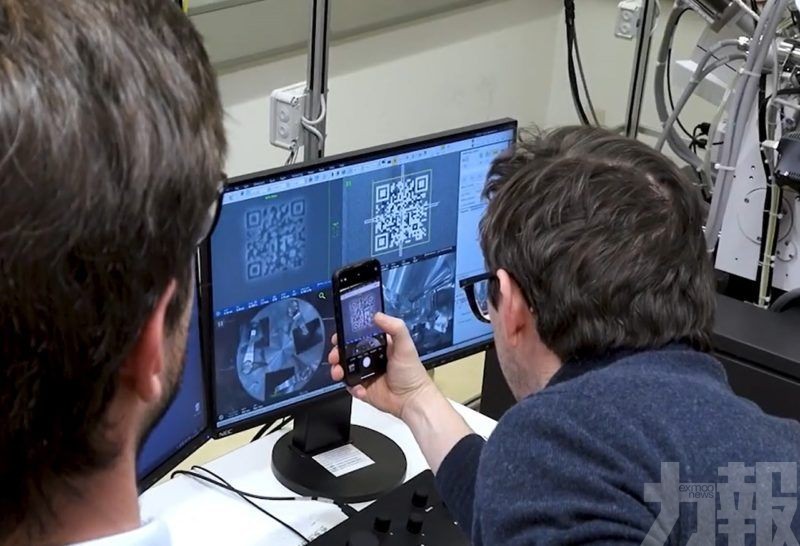 須使用電子顯微鏡才能讀取