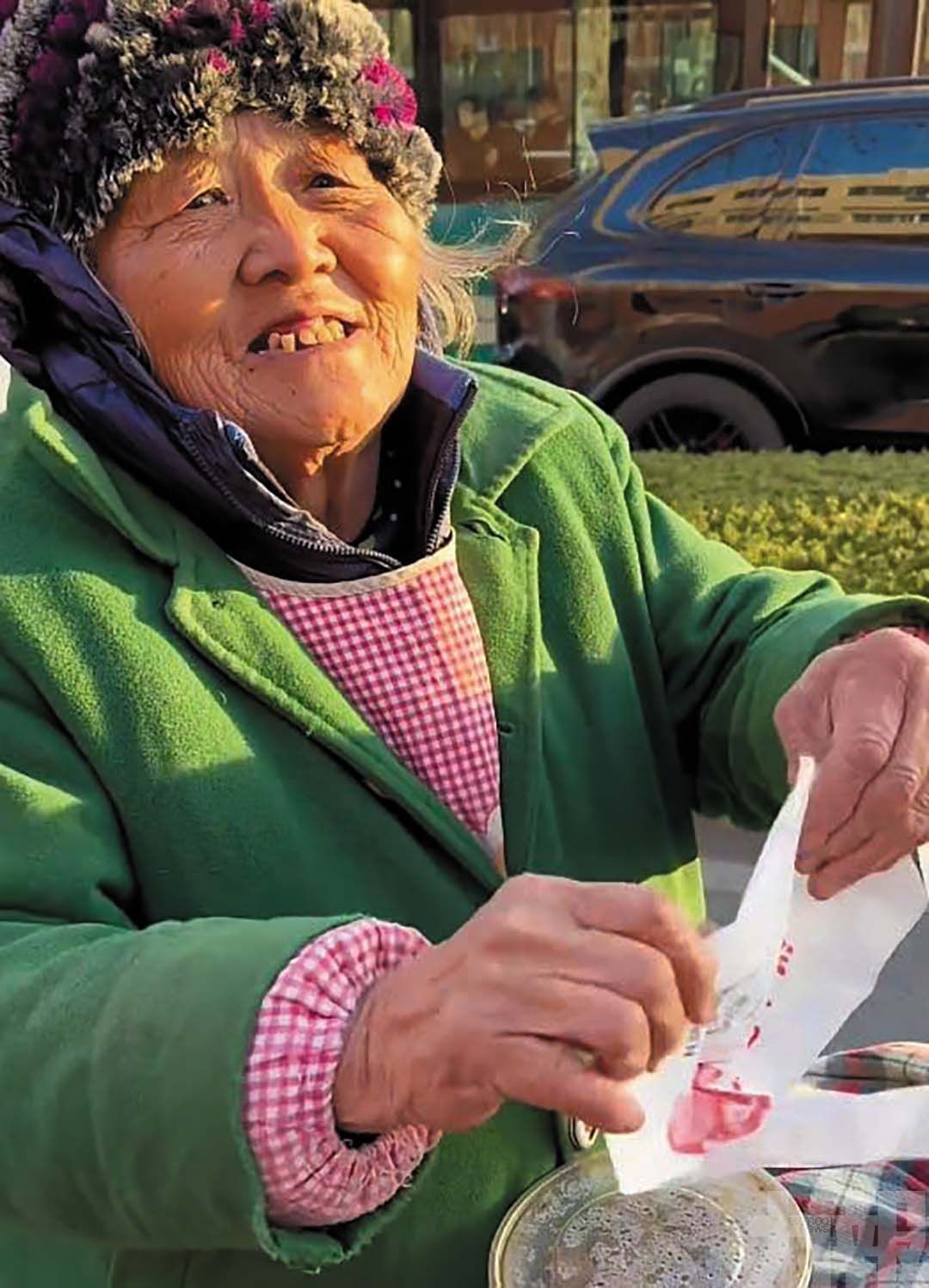 82歲前護士：做人不能「走數」