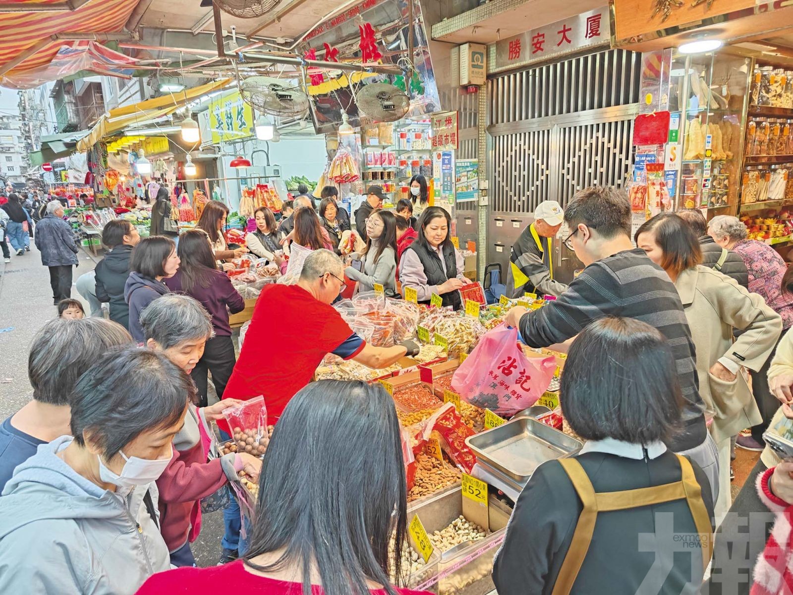 籲降低門檻便利市民小額消費