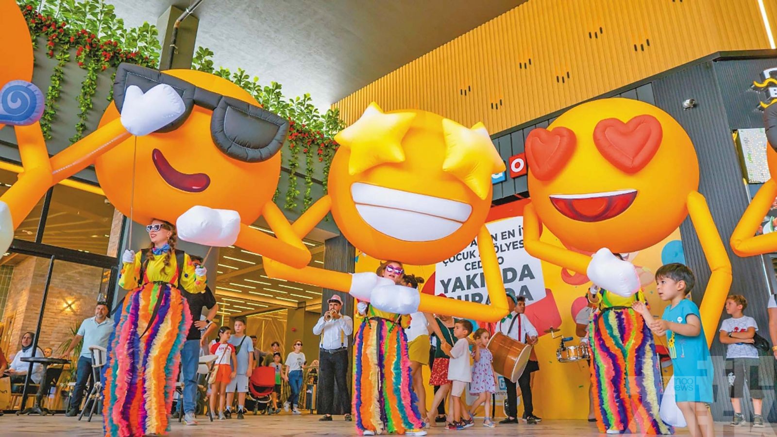 幻彩大巡遊預熱演出今開鑼