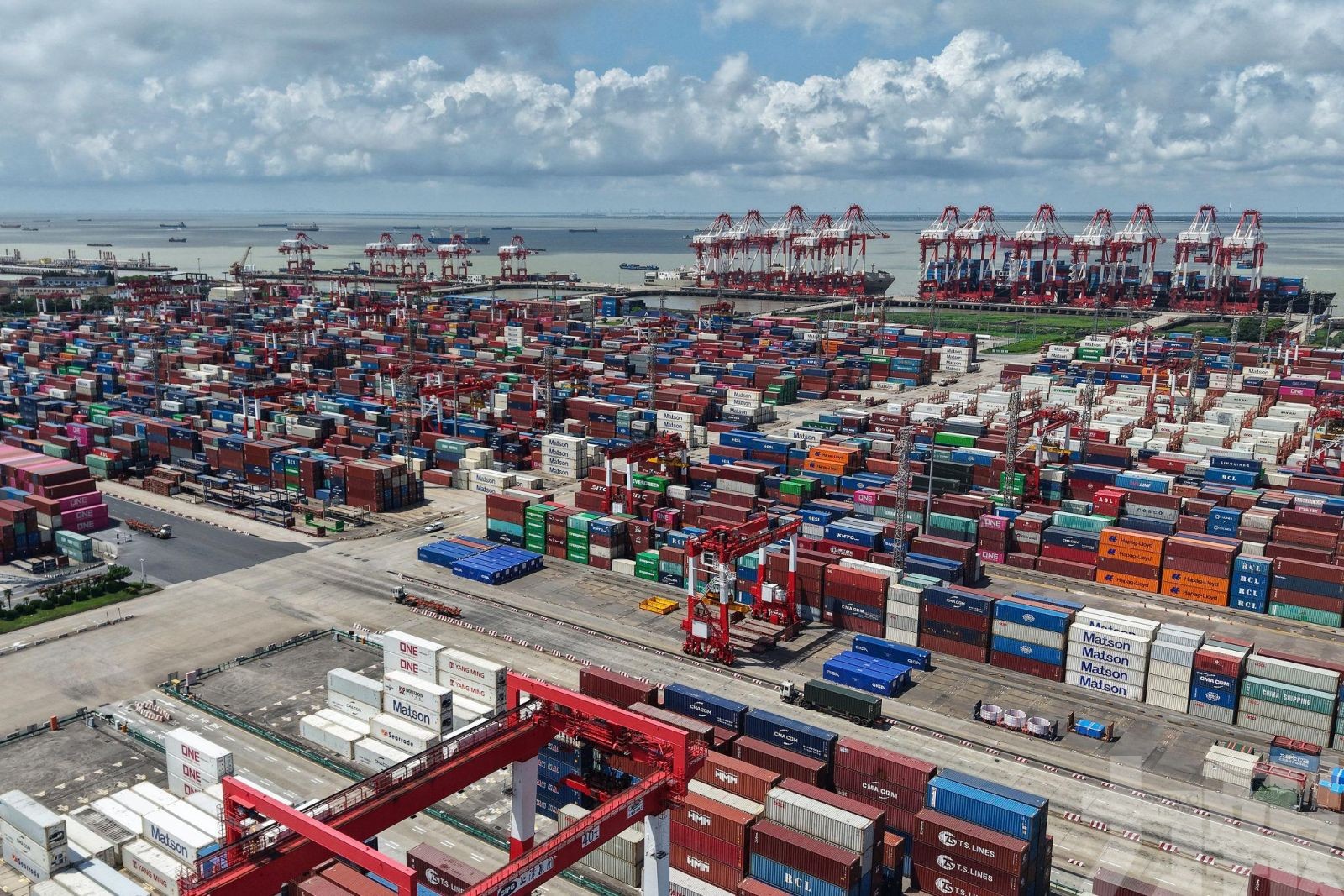 資金轉向海外投資推升對外資產