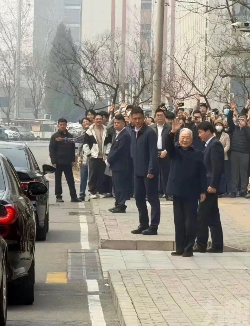 現身北京中國科學院地科所