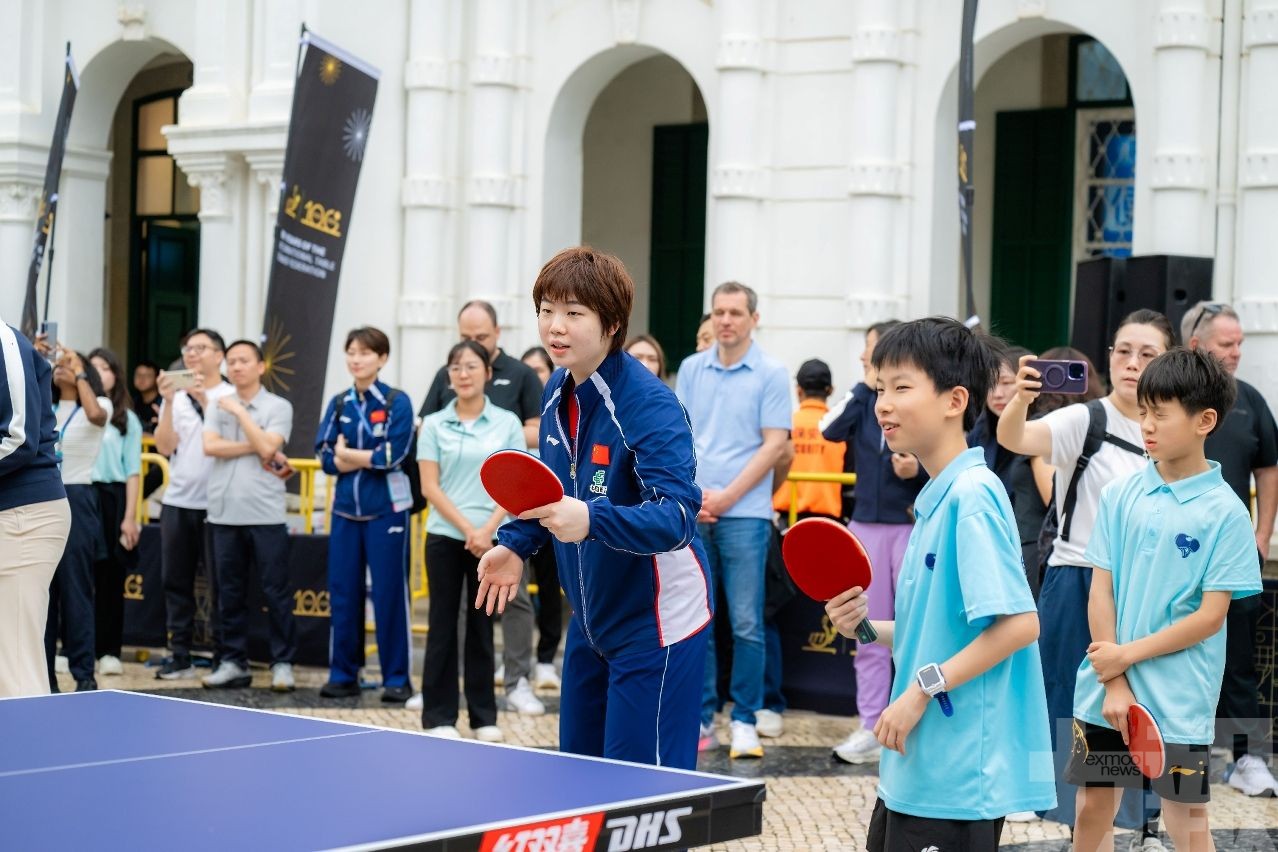 乒乓球走進社區