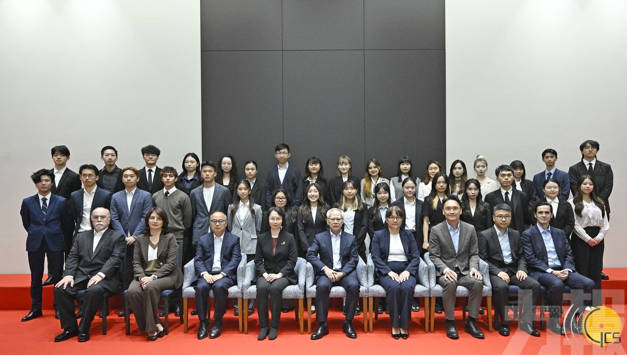 勉眾學子學成回澳後大展所長