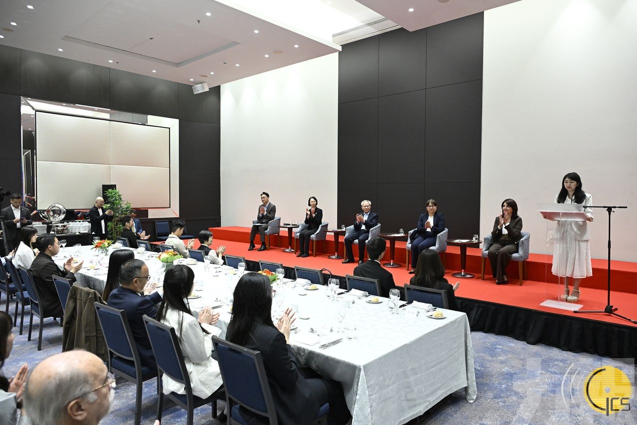 勉眾學子學成回澳後大展所長