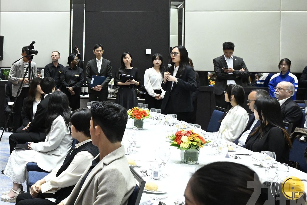 勉眾學子學成回澳後大展所長