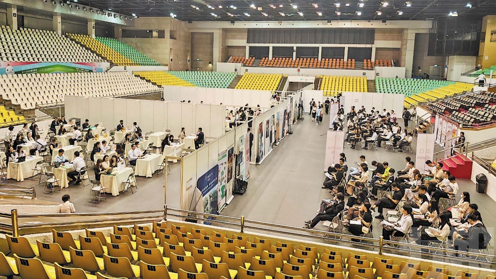 逾六十本地企業機構參與供千三職缺