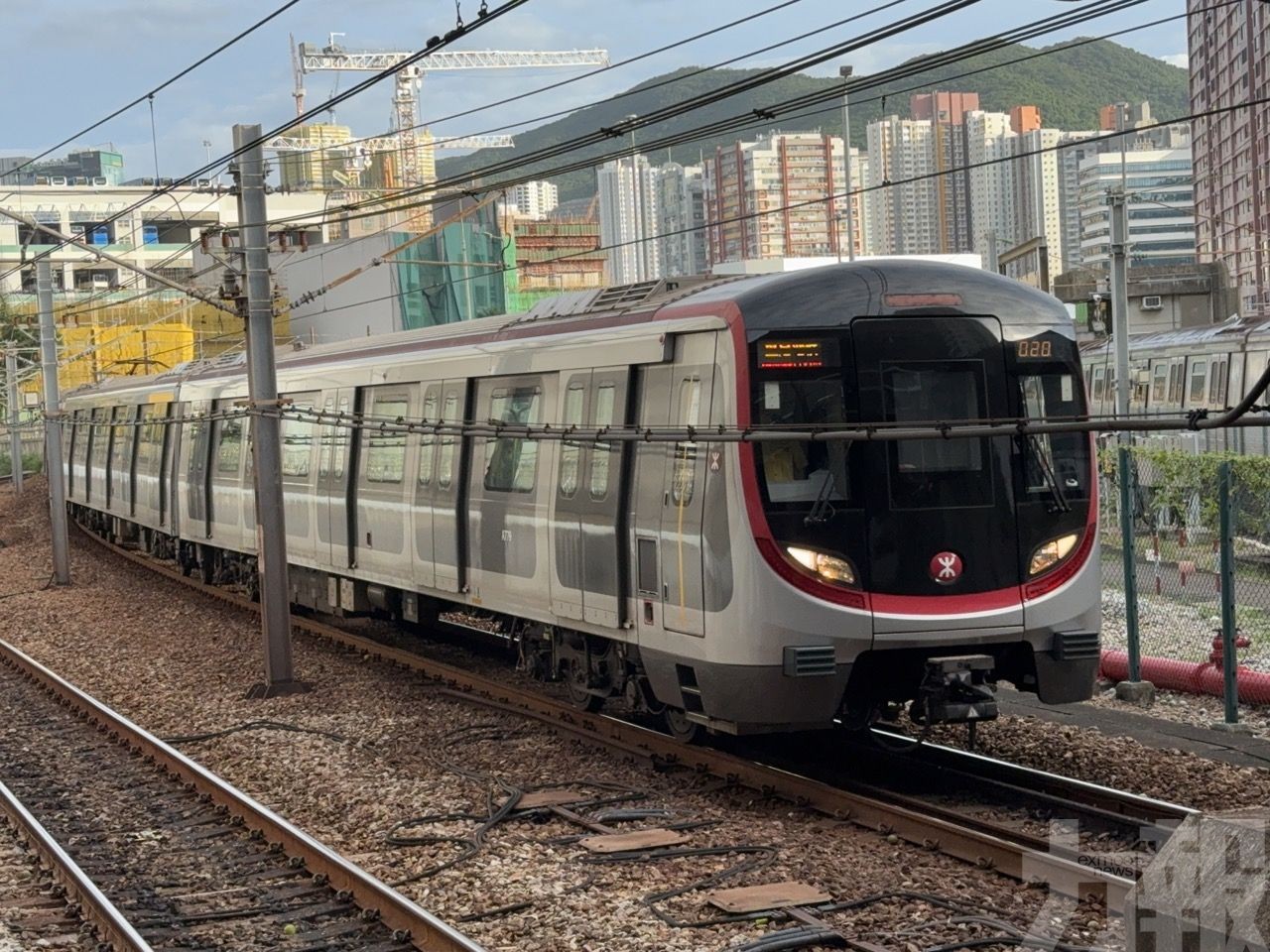 認購額已超300億港元