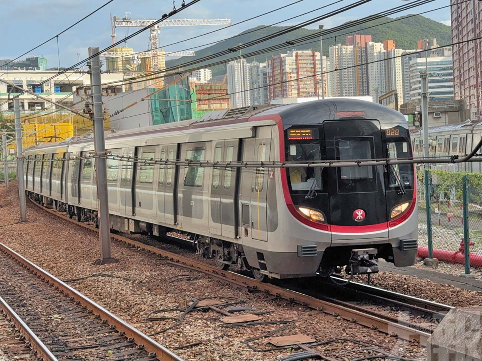 認購額已超300億港元