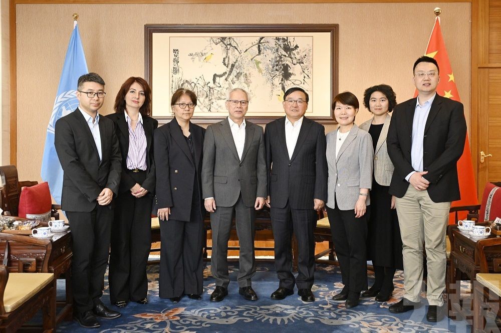 及瑞士其他國際組織代表賈桂德會面