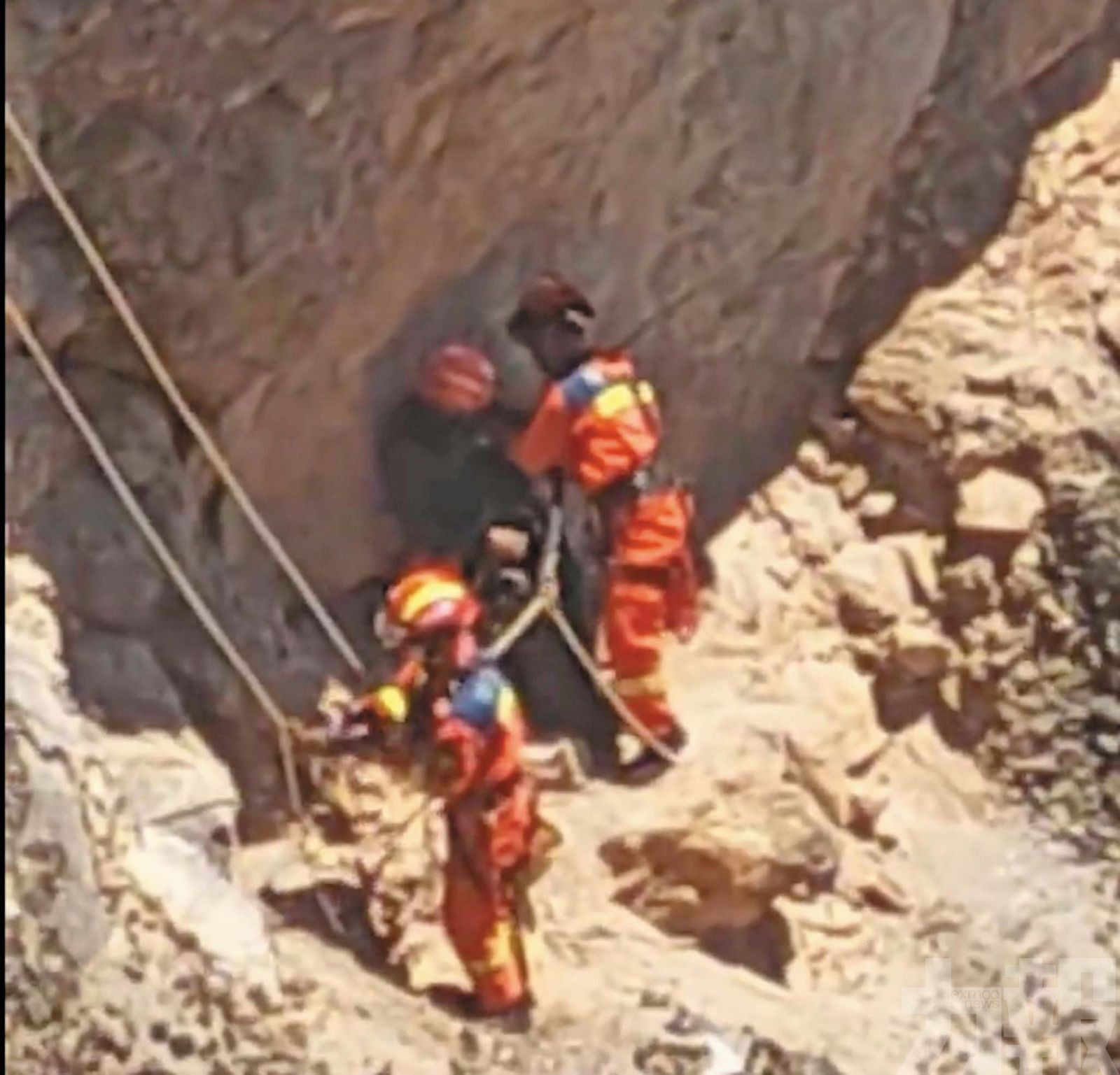 消防狂風中極限救援5小時成功救出