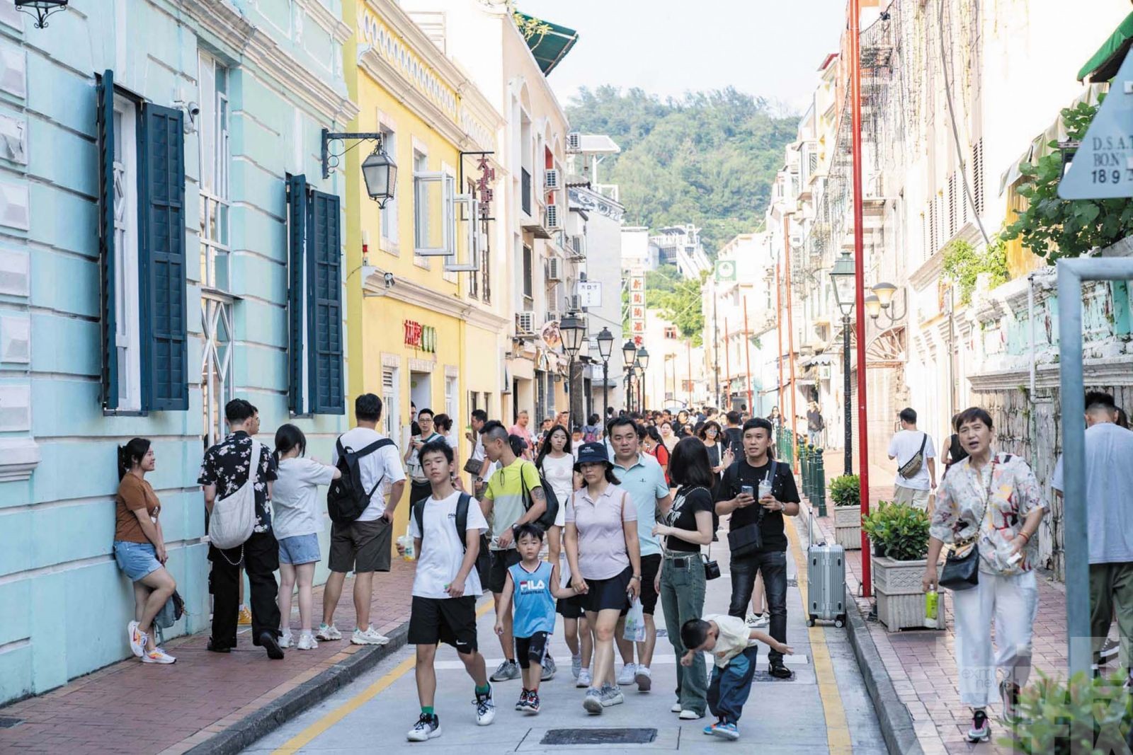 五一期間續設行人專用區